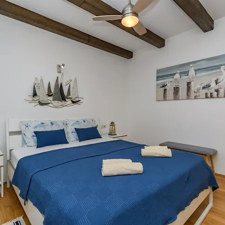 Kiara Apartment